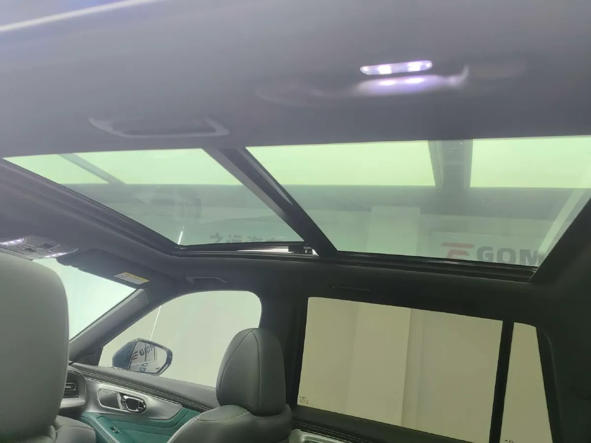 2022 GAC Trumpchi GS8 2.0T 190HP L4 E-CVT Hybrid,autocango,china used car exporter,china ev exporter,chinese used car exporter,chinese used ev exporter