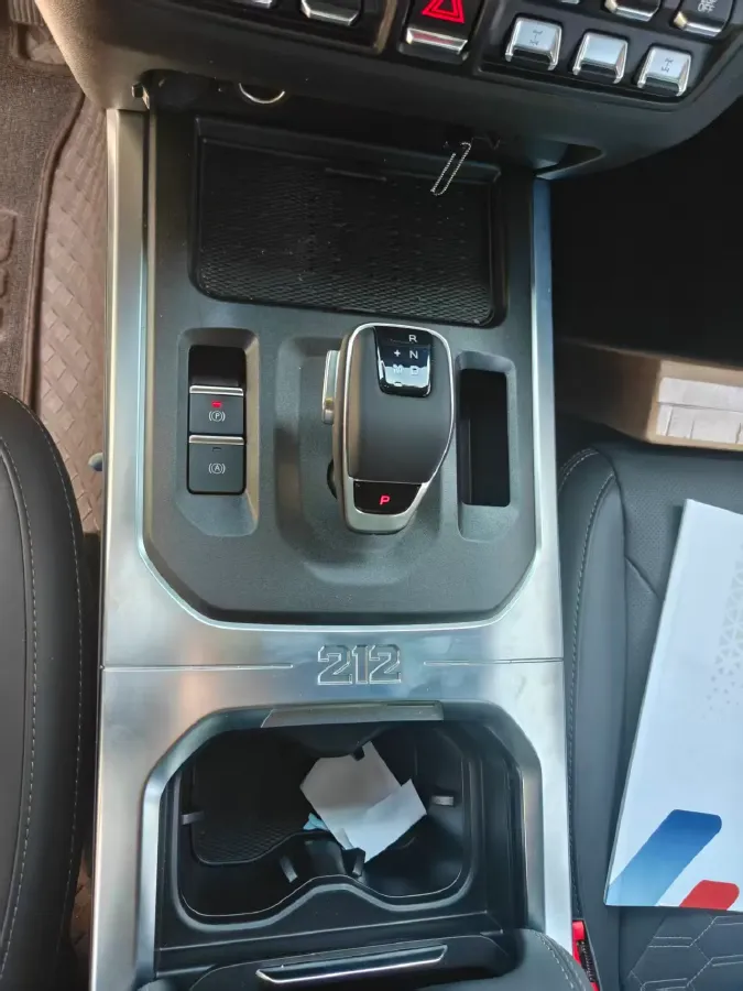 2025 212 212 T01 2.0T 252HP L4 8AT,autocango,china used car exporter,china ev exporter,chinese used car exporter,chinese used ev exporter