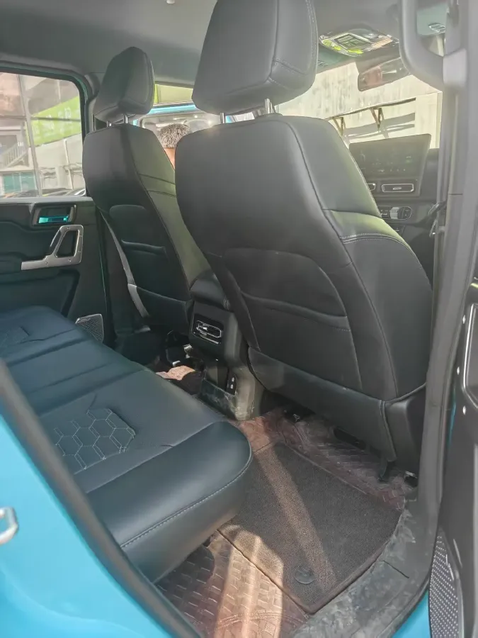 2025 212 212 T01 2.0T 252HP L4 8AT,autocango,china used car exporter,china ev exporter,chinese used car exporter,chinese used ev exporter