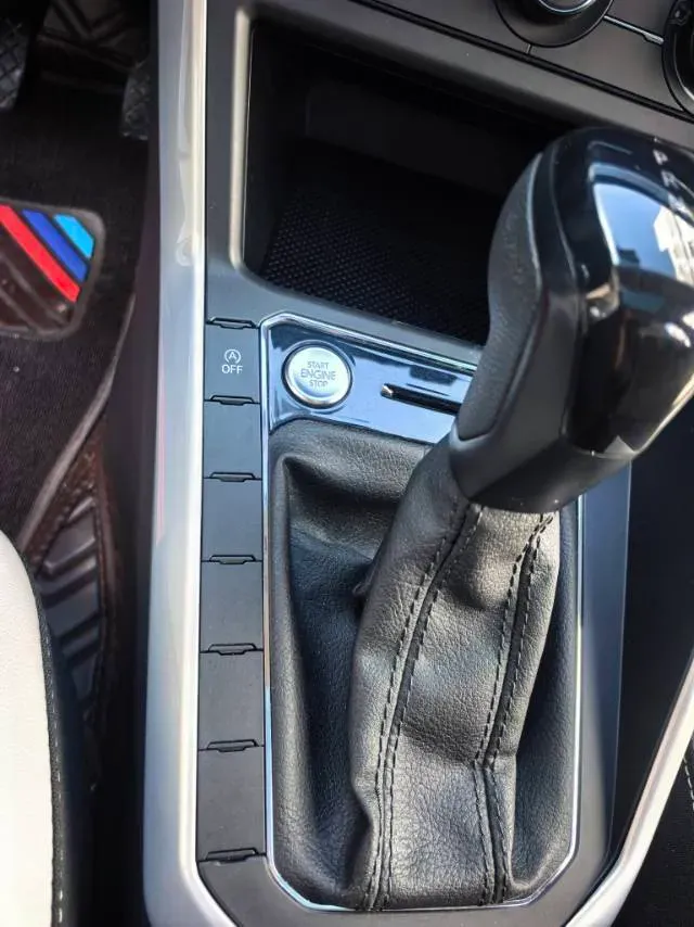 2021 Haval H6 1.5T 169HP L4 7DCT,autocango,china used car exporter,china ev exporter,chinese used car exporter,chinese used ev exporter