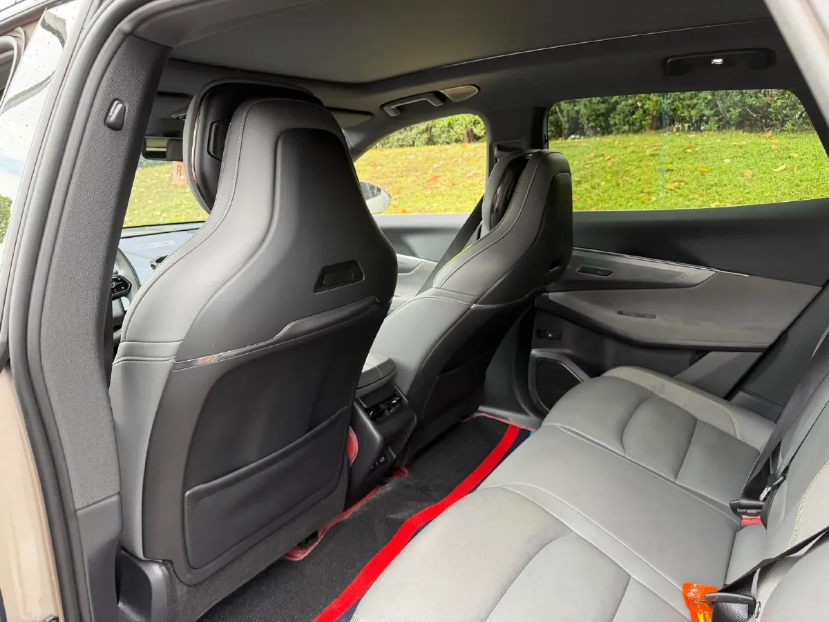 2023 LYNK&CO 08 EM-P 1.5T 163HP L4 3DHT PHEV 21.2KWH,autocango,china used car exporter,china ev exporter,chinese used car exporter,chinese used ev exporter