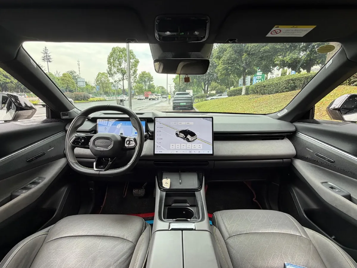 2023 LYNK&CO 08 EM-P 1.5T 163HP L4 3DHT PHEV 21.2KWH,autocango,china used car exporter,china ev exporter,chinese used car exporter,chinese used ev exporter