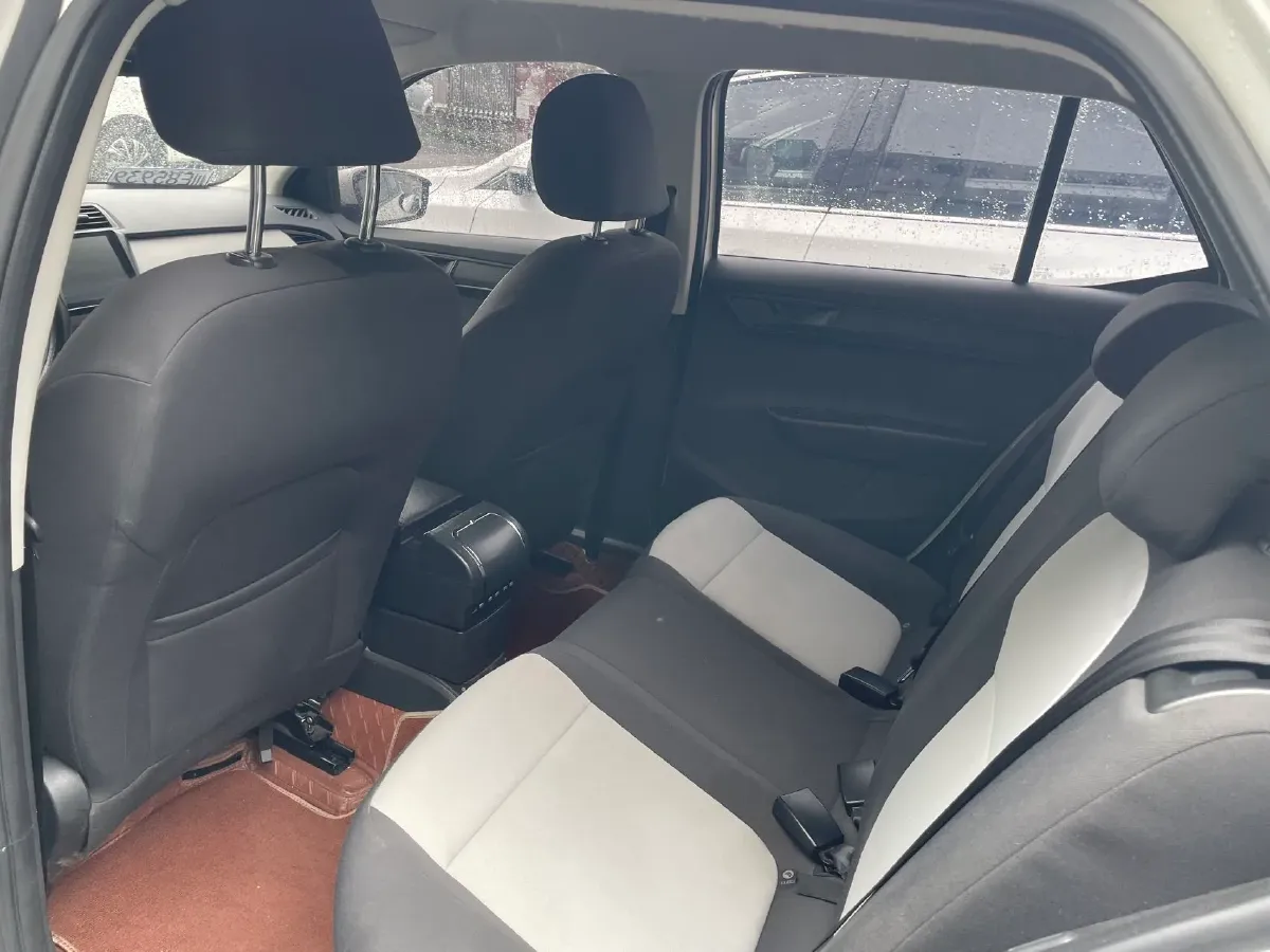 2017 Skoda Fabia 1.4L 90HP L4 6AT,autocango,china used car exporter,china ev exporter,chinese used car exporter,chinese used ev exporter