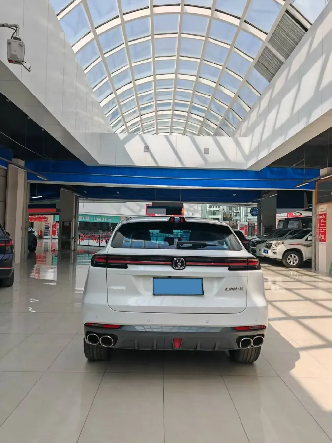 2021 ChangAn UNI-K 2.0T 233HP L4 8AT,autocango,china used car exporter,china ev exporter,chinese used car exporter,chinese used ev exporter