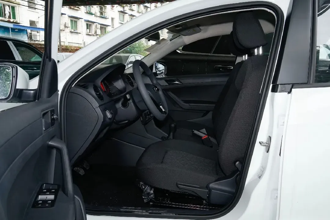 2021 Jetta VA3 1.5L 112HP L4 5MT,autocango,china used car exporter,china ev exporter,chinese used car exporter,chinese used ev exporter