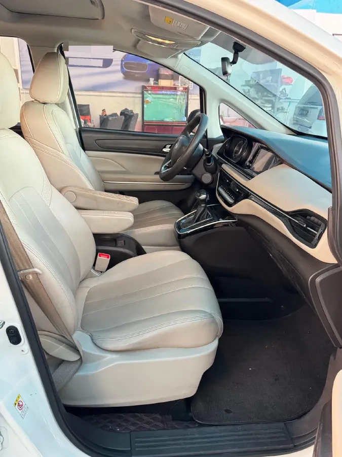 2021 GAC Trumpchi M6 1.5T 169HP L4 7DCT,autocango,china used car exporter,china ev exporter,chinese used car exporter,chinese used ev exporter