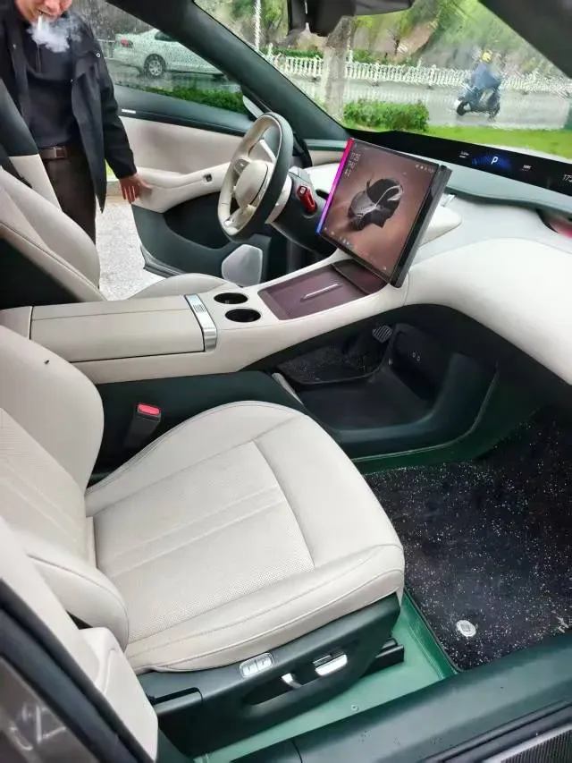 2025 MI YU7 BEV 101.7KWH,autocango,china used car exporter,china ev exporter,chinese used car exporter,chinese used ev exporter