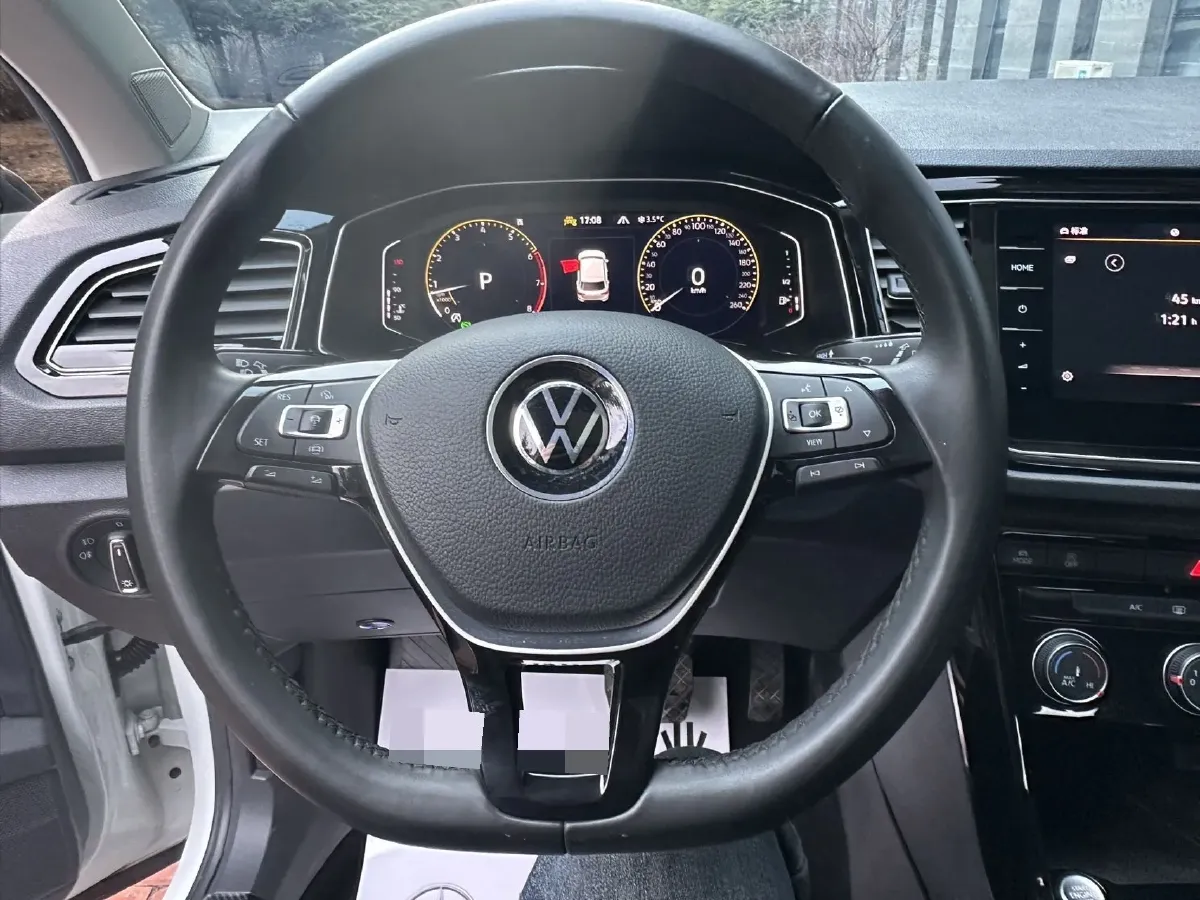 2021 Volkswagen T-Roc 1.4T 150HP L4 7DCT,autocango,china used car exporter,china ev exporter,chinese used car exporter,chinese used ev exporter