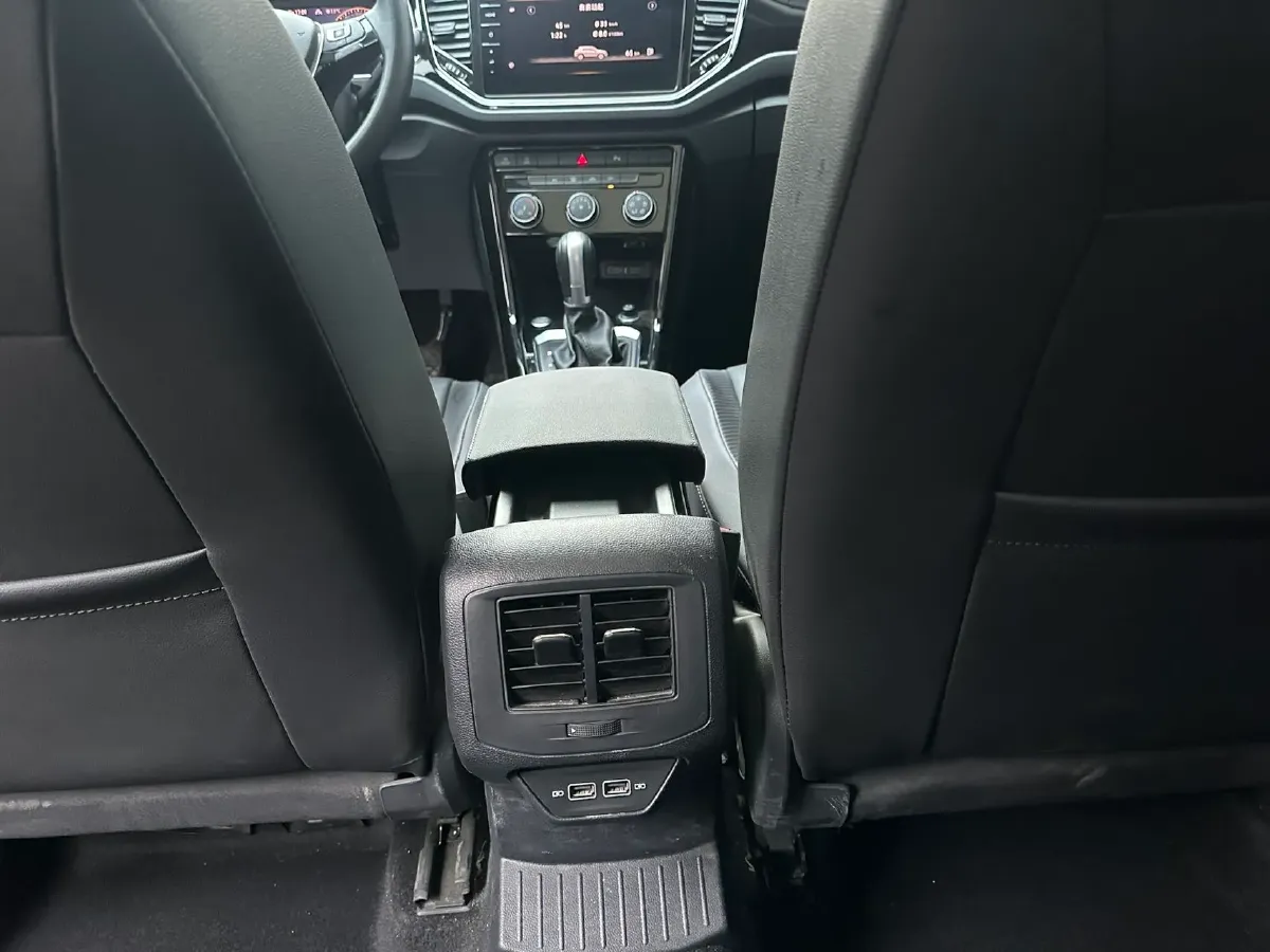 2021 Volkswagen T-Roc 1.4T 150HP L4 7DCT,autocango,china used car exporter,china ev exporter,chinese used car exporter,chinese used ev exporter