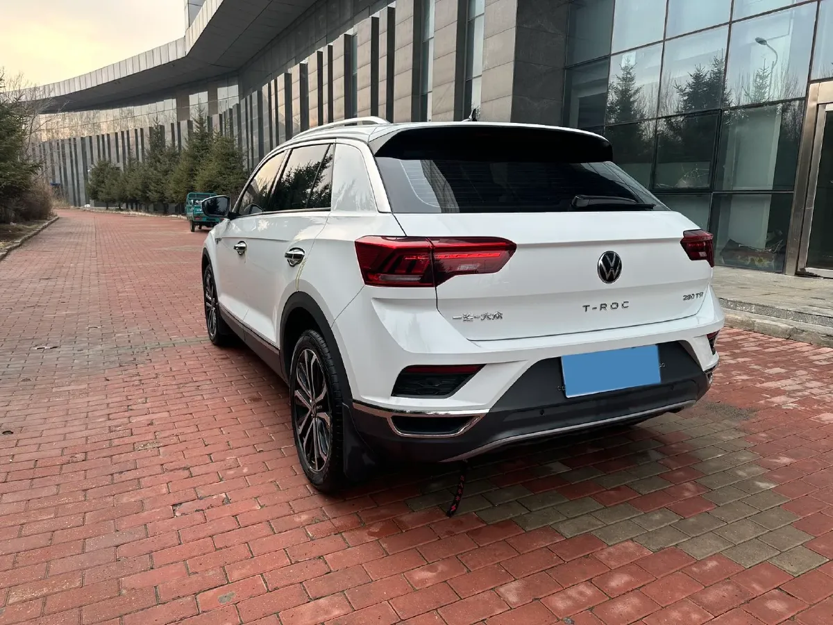 2021 Volkswagen T-Roc 1.4T 150HP L4 7DCT,autocango,china used car exporter,china ev exporter,chinese used car exporter,chinese used ev exporter
