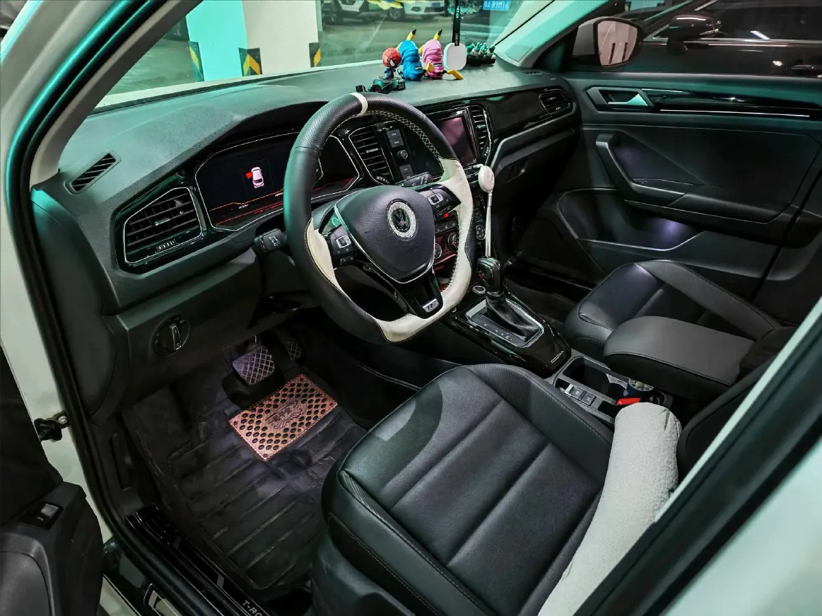 2020 Volkswagen T-Roc 1.4T 150HP L4 7DCT,autocango,china used car exporter,china ev exporter,chinese used car exporter,chinese used ev exporter