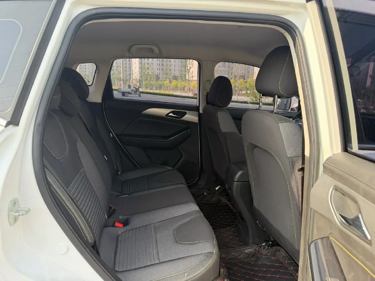 2019 BeiJing Auto X3 1.5L 116HP L4 4AT,autocango,china used car exporter,china ev exporter,chinese used car exporter,chinese used ev exporter