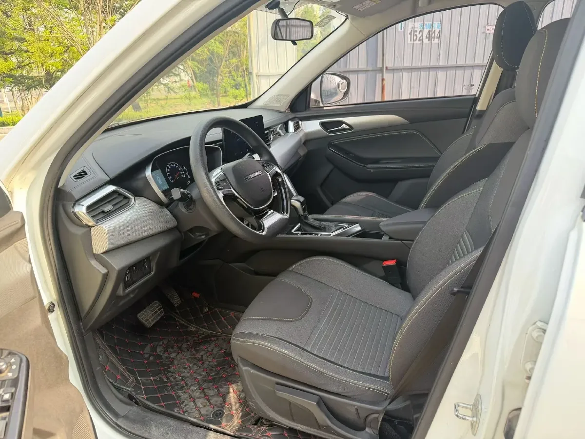 2019 BeiJing Auto X3 1.5L 116HP L4 4AT,autocango,china used car exporter,china ev exporter,chinese used car exporter,chinese used ev exporter