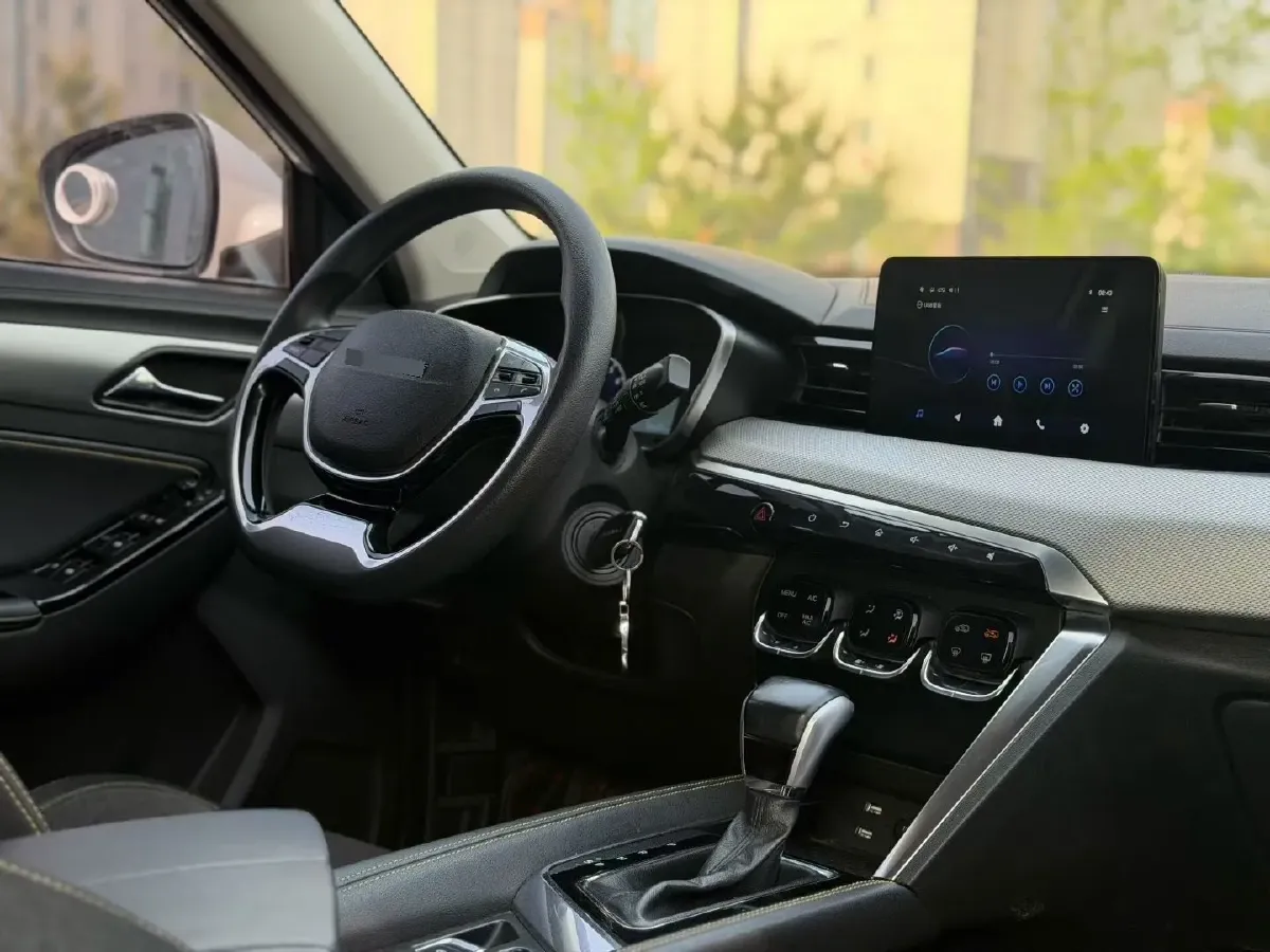 2019 BeiJing Auto X3 1.5L 116HP L4 4AT,autocango,china used car exporter,china ev exporter,chinese used car exporter,chinese used ev exporter