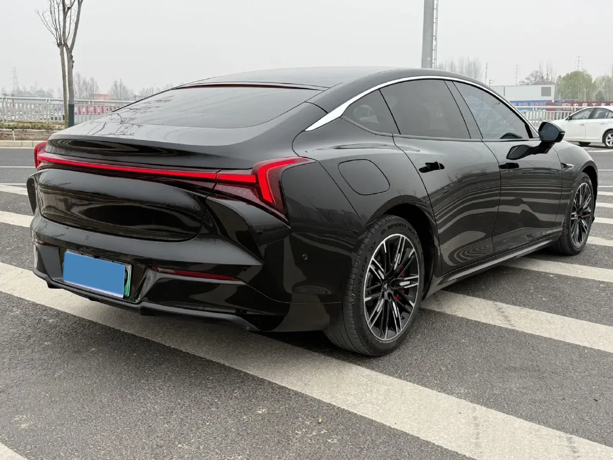 2022 Jeep Grand Commander 2.0T 234HP L4 9AT,autocango,china used car exporter,china ev exporter,chinese used car exporter,chinese used ev exporter