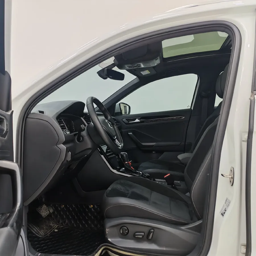 2021 Volkswagen T-Roc 1.4T 150HP L4 7DCT,autocango,china used car exporter,china ev exporter,chinese used car exporter,chinese used ev exporter