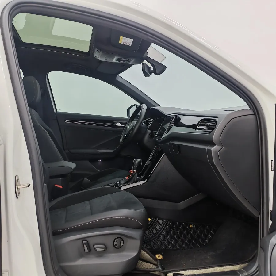 2021 Volkswagen T-Roc 1.4T 150HP L4 7DCT,autocango,china used car exporter,china ev exporter,chinese used car exporter,chinese used ev exporter