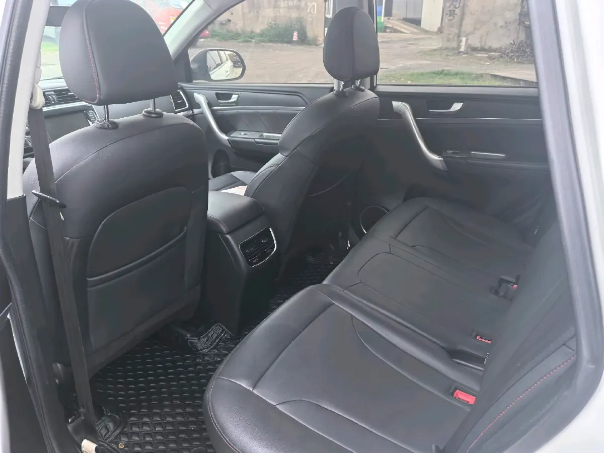 2019 Haval M6 1.5T 150HP L4 7DCT,autocango,china used car exporter,china ev exporter,chinese used car exporter,chinese used ev exporter
