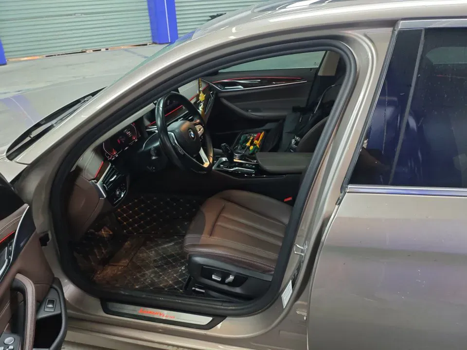 2020 BMW 5 Series 2.0T 184HP L4 8AT,autocango,china used car exporter,china ev exporter,chinese used car exporter,chinese used ev exporter