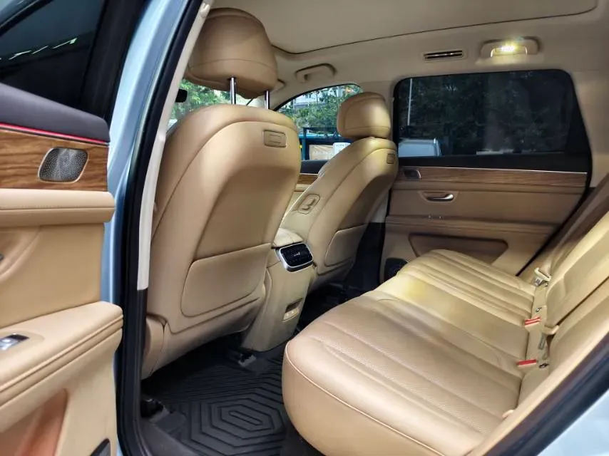 2024 AITO AITO M7 1.5T 152HP L4 REEV 40KWH,autocango,china used car exporter,china ev exporter,chinese used car exporter,chinese used ev exporter