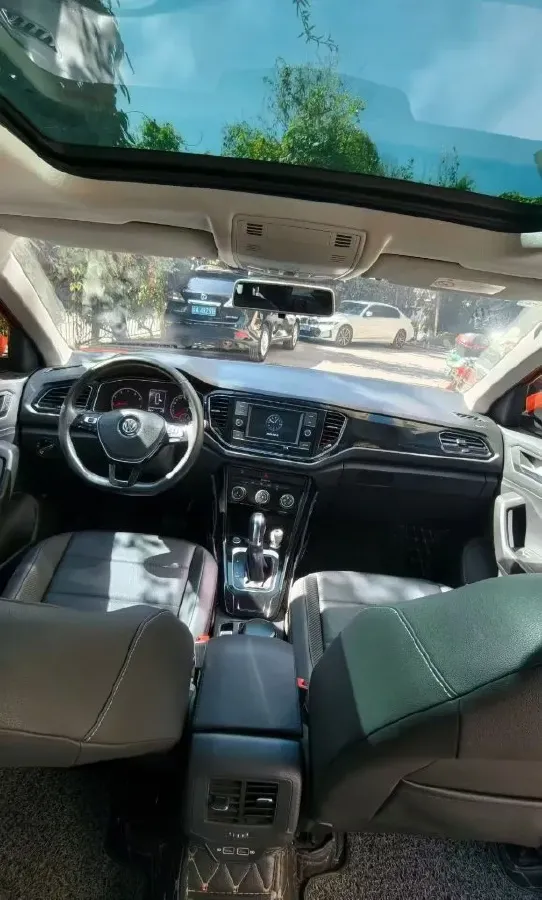 2018 Mitsubishi Eclipse Cross 1.5T 170HP L4 CVT,autocango,china used car exporter,china ev exporter,chinese used car exporter,chinese used ev exporter