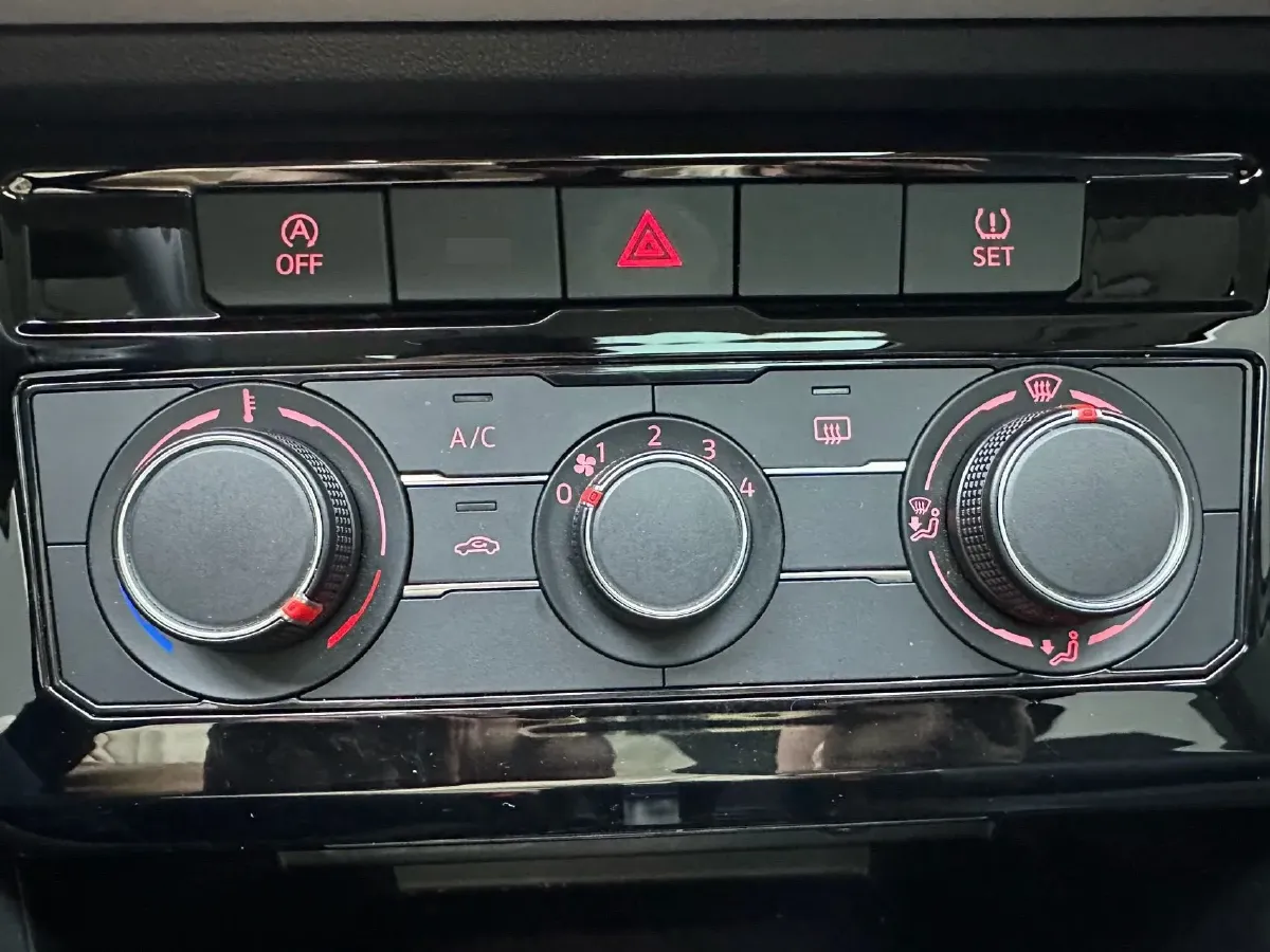 2023 Jetta VS5 1.4T 150HP L4 6AT,autocango,china used car exporter,china ev exporter,chinese used car exporter,chinese used ev exporter