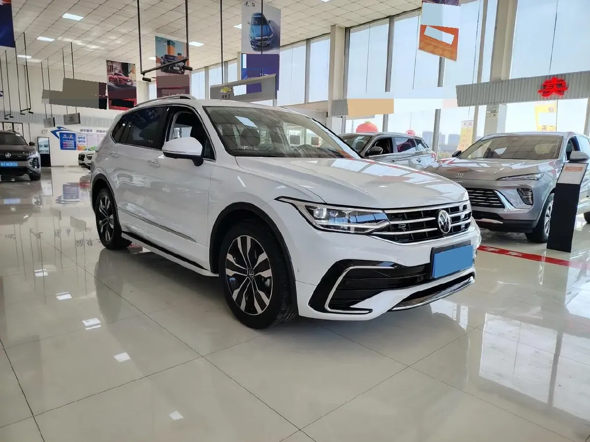 2024 Volkswagen Tiguan L 2.0T 186HP L4 7DCT,autocango,china used car exporter,china ev exporter,chinese used car exporter,chinese used ev exporter
