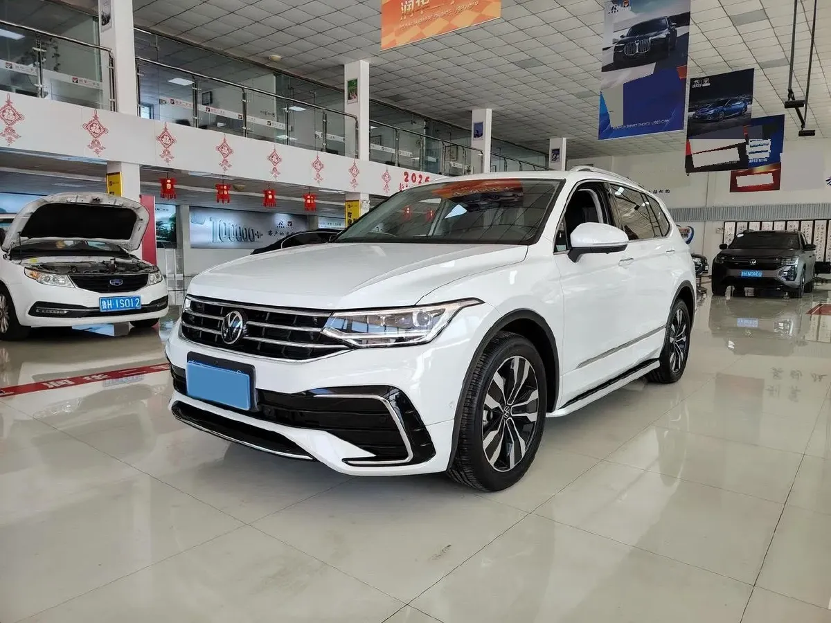 2024 Volkswagen Tiguan L 2.0T 186HP L4 7DCT,autocango,china used car exporter,china ev exporter,chinese used car exporter,chinese used ev exporter