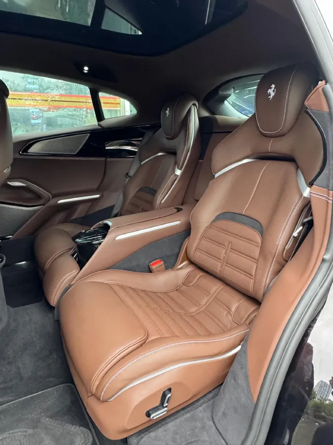 2023 Ferrari Purosangue 6.5L 725HP V12 8DCT,autocango,china used car exporter,china ev exporter,chinese used car exporter,chinese used ev exporter