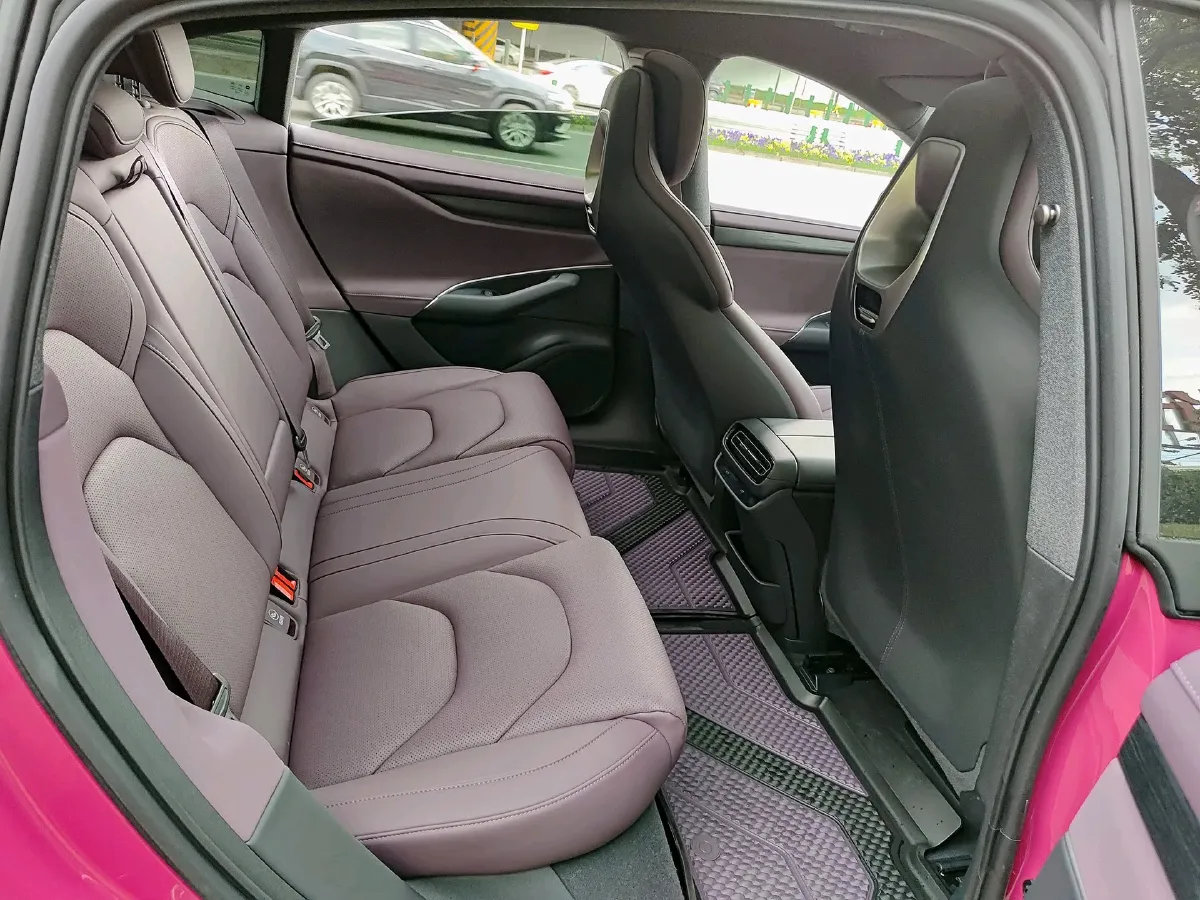 2024 MI SU7 BEV 73.6KWH,autocango,china used car exporter,china ev exporter,chinese used car exporter,chinese used ev exporter