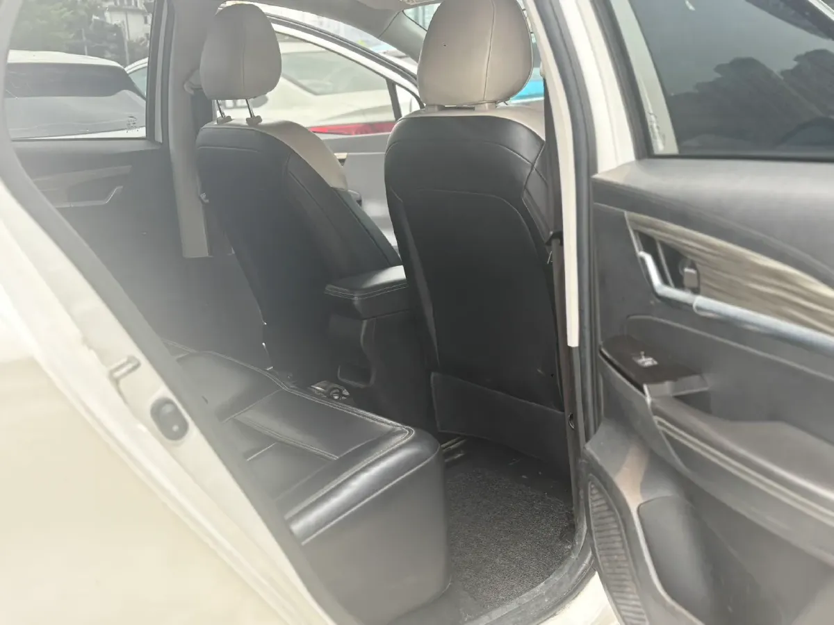 2023 BaoJun Cloud BEV 37.9KWH,autocango,china used car exporter,china ev exporter,chinese used car exporter,chinese used ev exporter