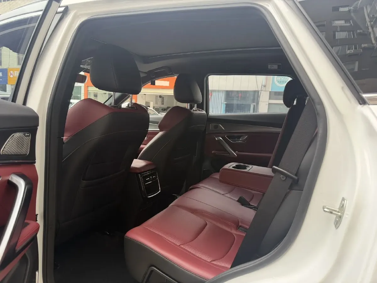 2021 Chery Tiggo 8 Plus 1.6T 197HP L4 7DCT,autocango,china used car exporter,china ev exporter,chinese used car exporter,chinese used ev exporter