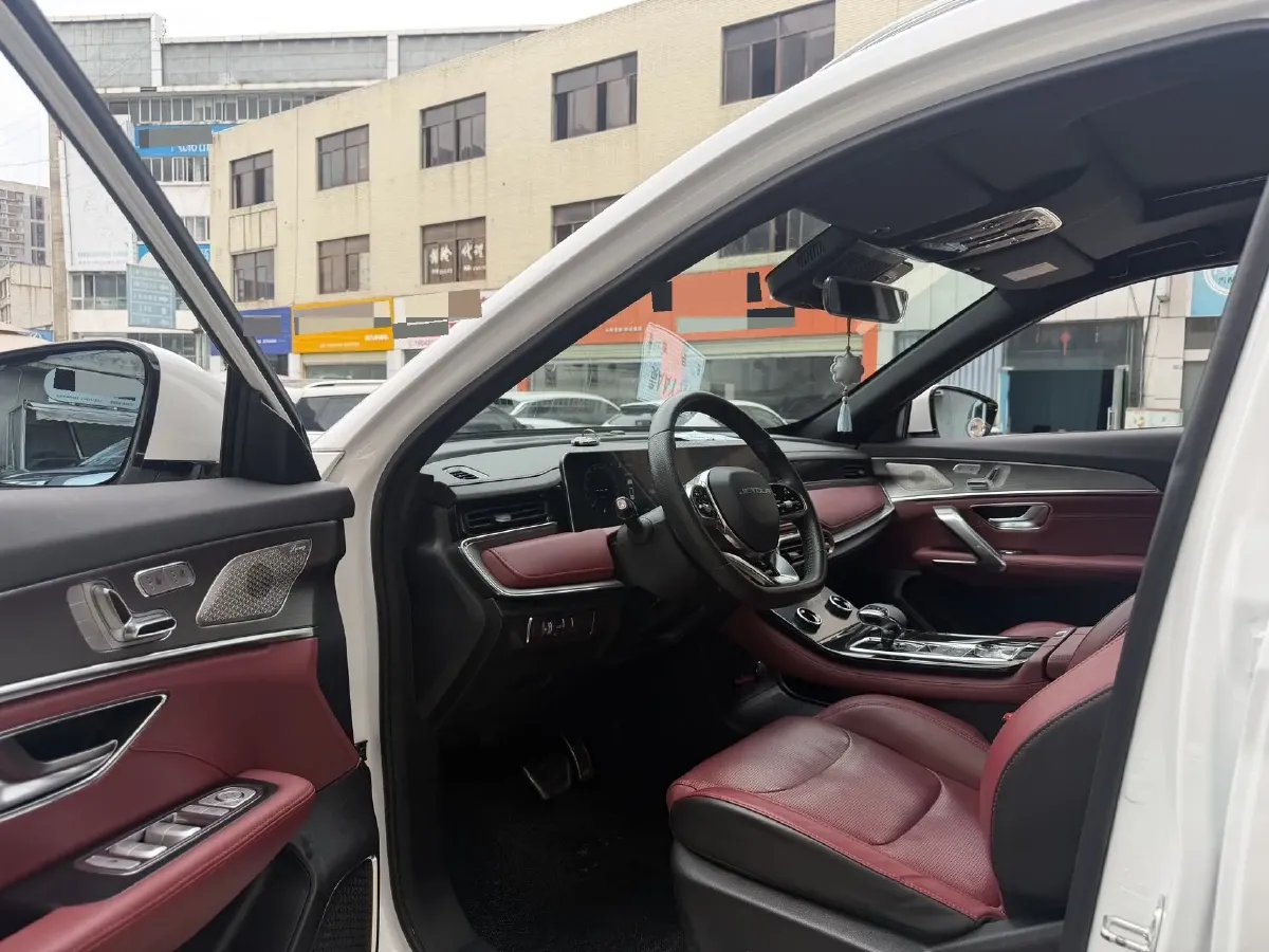 2021 Chery Tiggo 8 Plus 1.6T 197HP L4 7DCT,autocango,china used car exporter,china ev exporter,chinese used car exporter,chinese used ev exporter