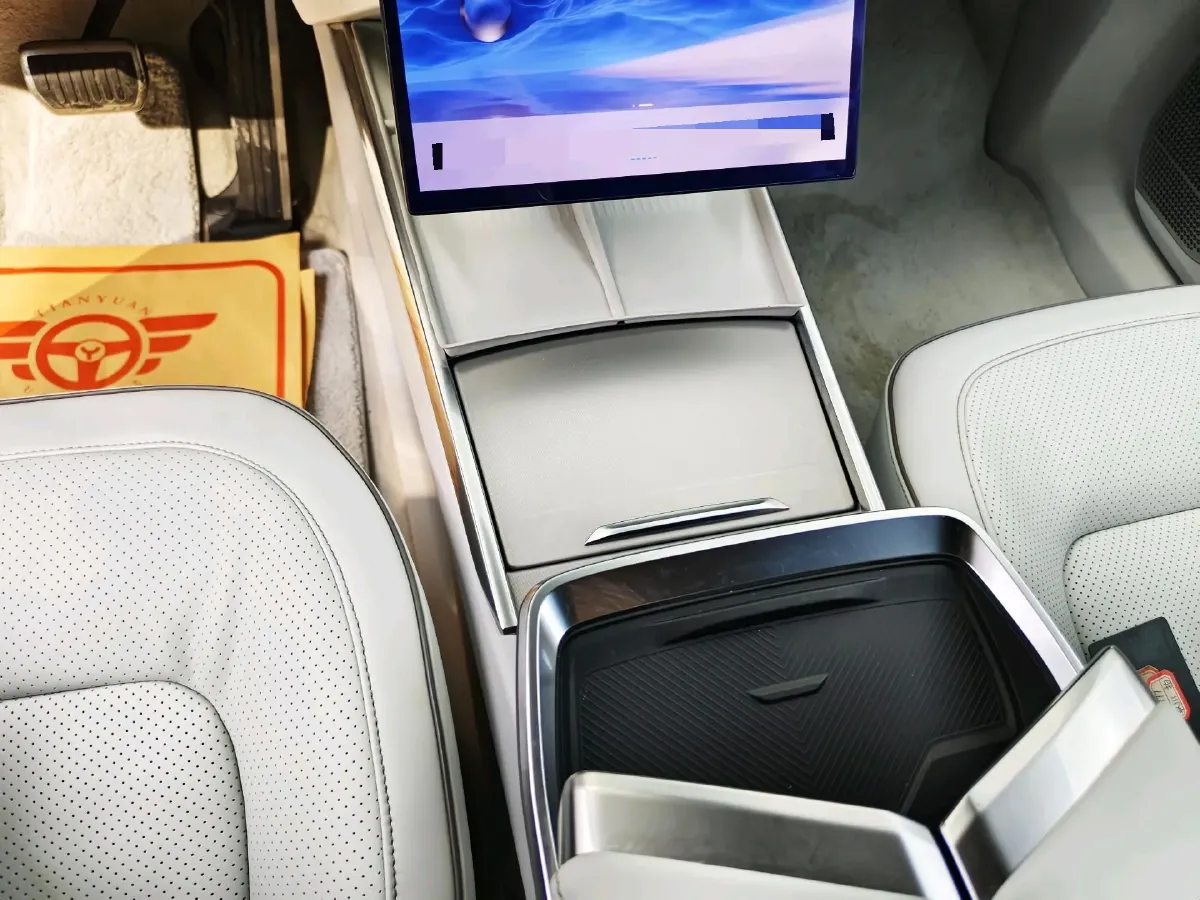 2023 HiPhi Y BEV 76.6KWH,autocango,china used car exporter,china ev exporter,chinese used car exporter,chinese used ev exporter