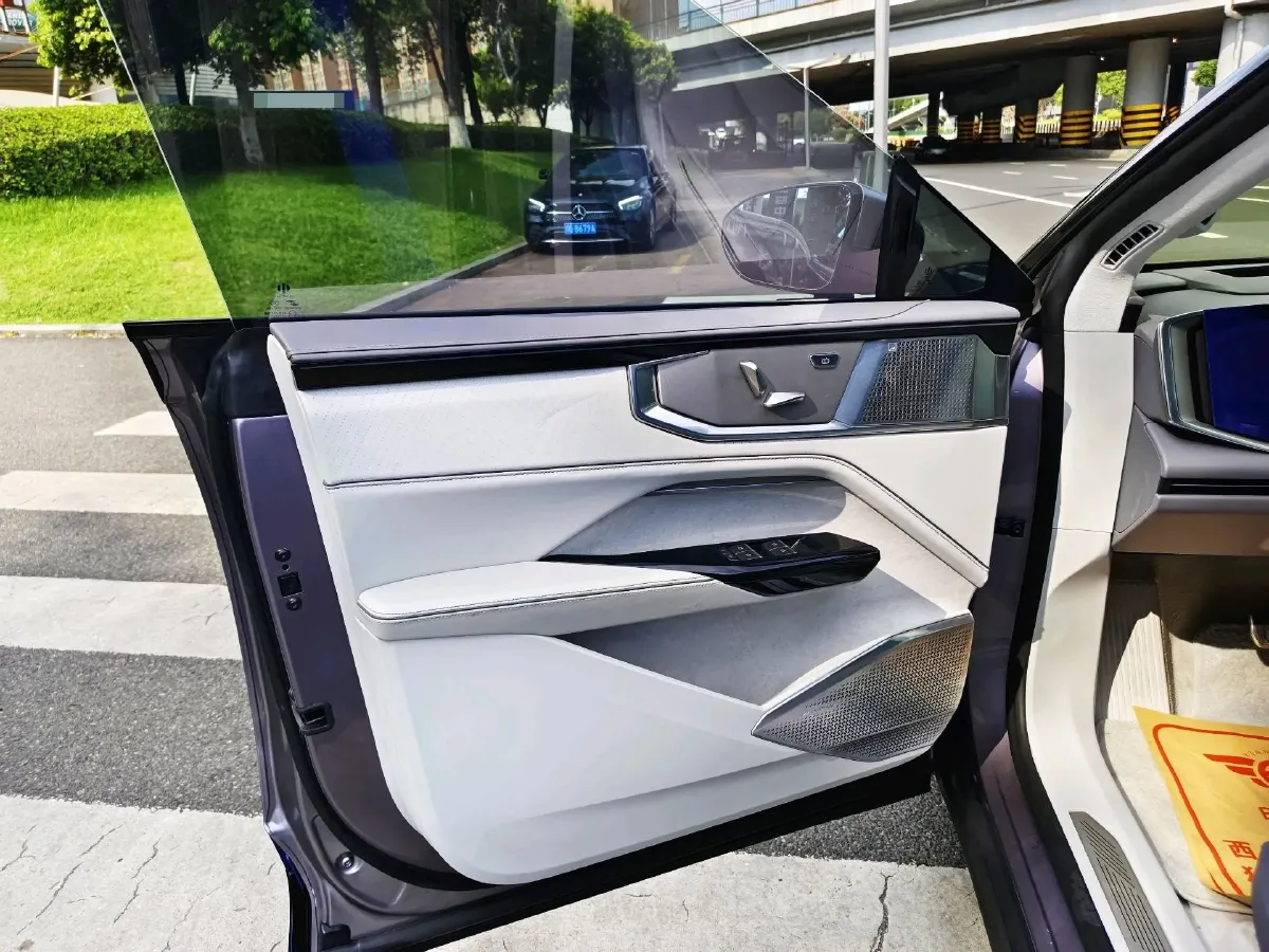 2023 HiPhi Y BEV 76.6KWH,autocango,china used car exporter,china ev exporter,chinese used car exporter,chinese used ev exporter