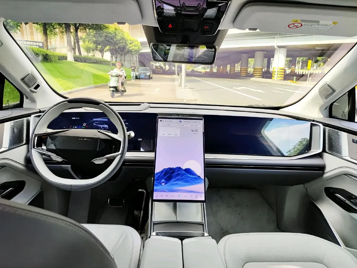 2023 HiPhi Y BEV 76.6KWH,autocango,china used car exporter,china ev exporter,chinese used car exporter,chinese used ev exporter