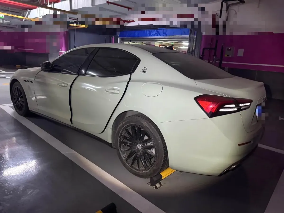 2021 Maserati Ghibli 2.0T 330HP L4 8AT,autocango,china used car exporter,china ev exporter,chinese used car exporter,chinese used ev exporter