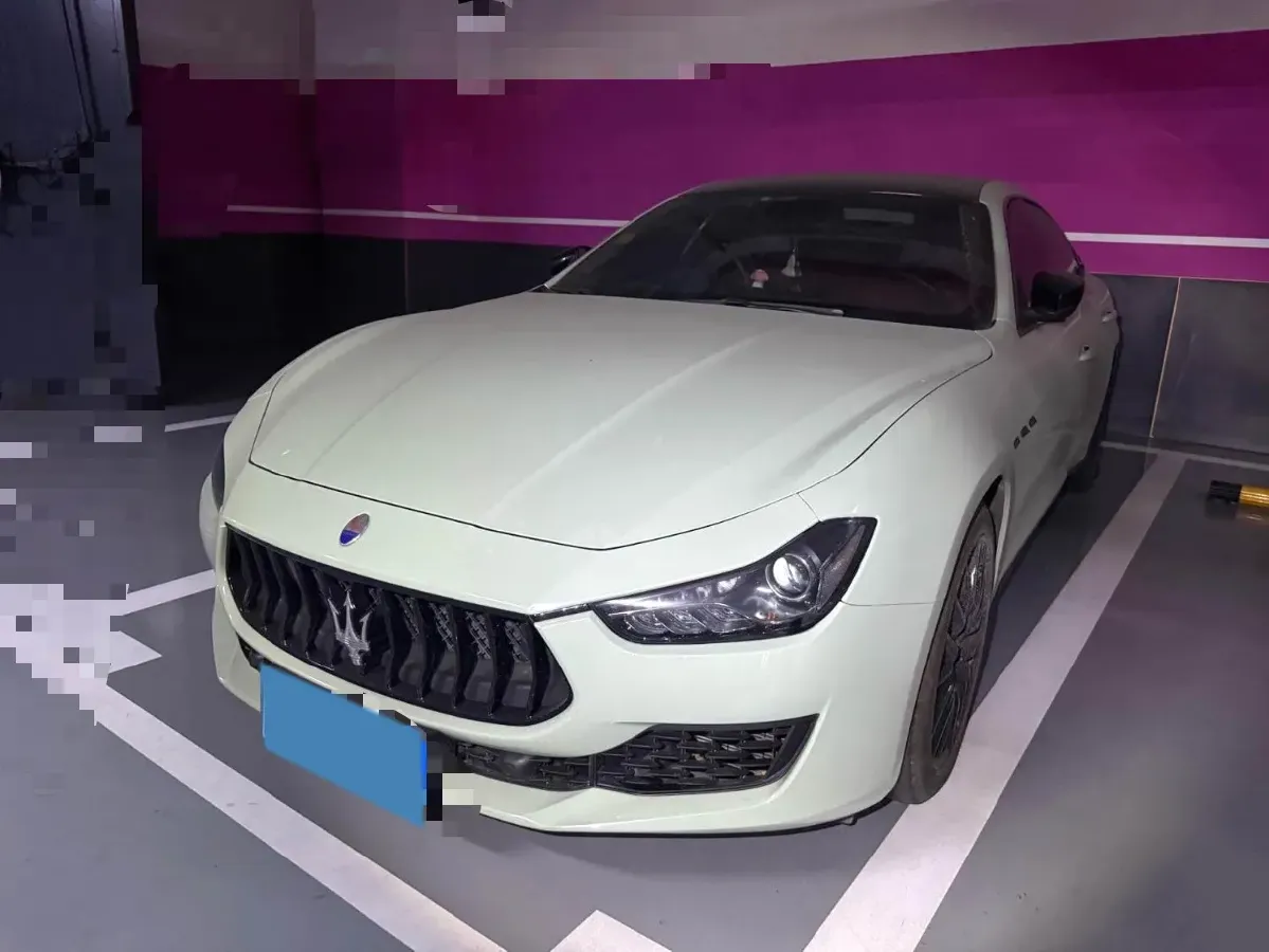 2021 Maserati Ghibli 2.0T 330HP L4 8AT,autocango,china used car exporter,china ev exporter,chinese used car exporter,chinese used ev exporter