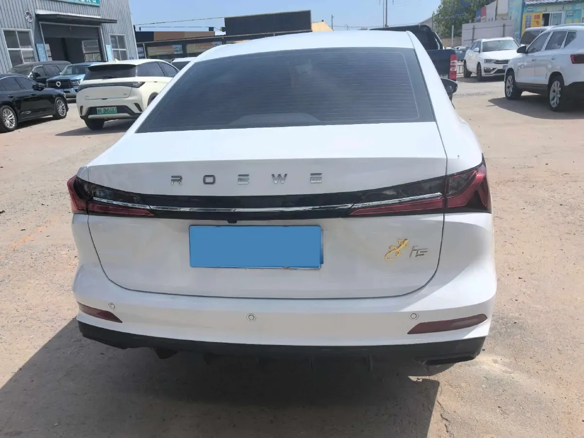 2023 Roewe i5 1.5L 129HP L4 5MT,autocango,china used car exporter,china ev exporter,chinese used car exporter,chinese used ev exporter