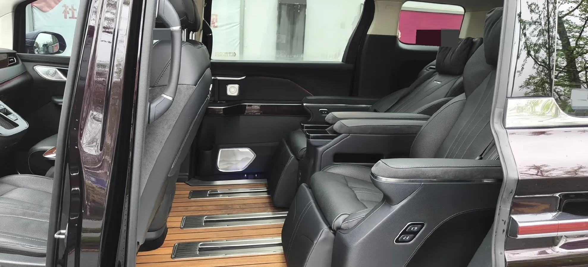 2024 HongQi HQ9 2.0T 163HP L4 1DHT PHEV 20.14KWH,autocango,china used car exporter,china ev exporter,chinese used car exporter,chinese used ev exporter