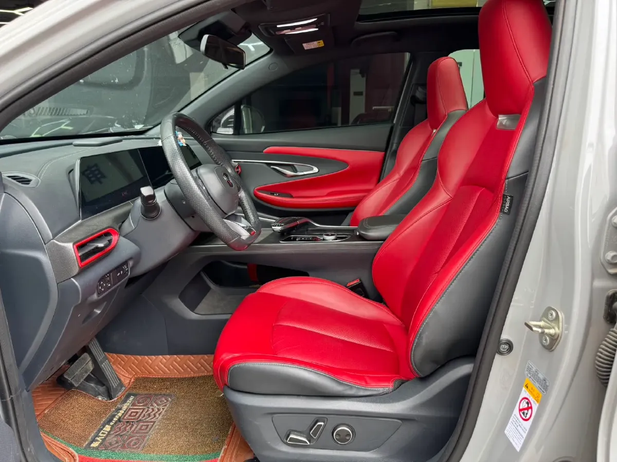 2020 ChangAn UNI-T 1.5T 180HP L4 7DCT,autocango,china used car exporter,china ev exporter,chinese used car exporter,chinese used ev exporter