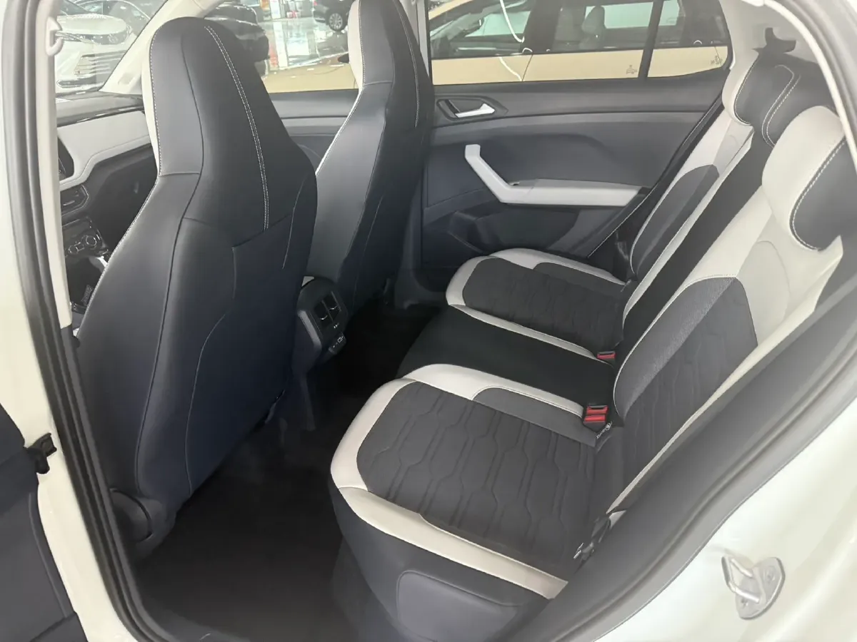 2025 Volkswagen Tharu 1.5L 110HP L4 6AT,autocango,china used car exporter,china ev exporter,chinese used car exporter,chinese used ev exporter