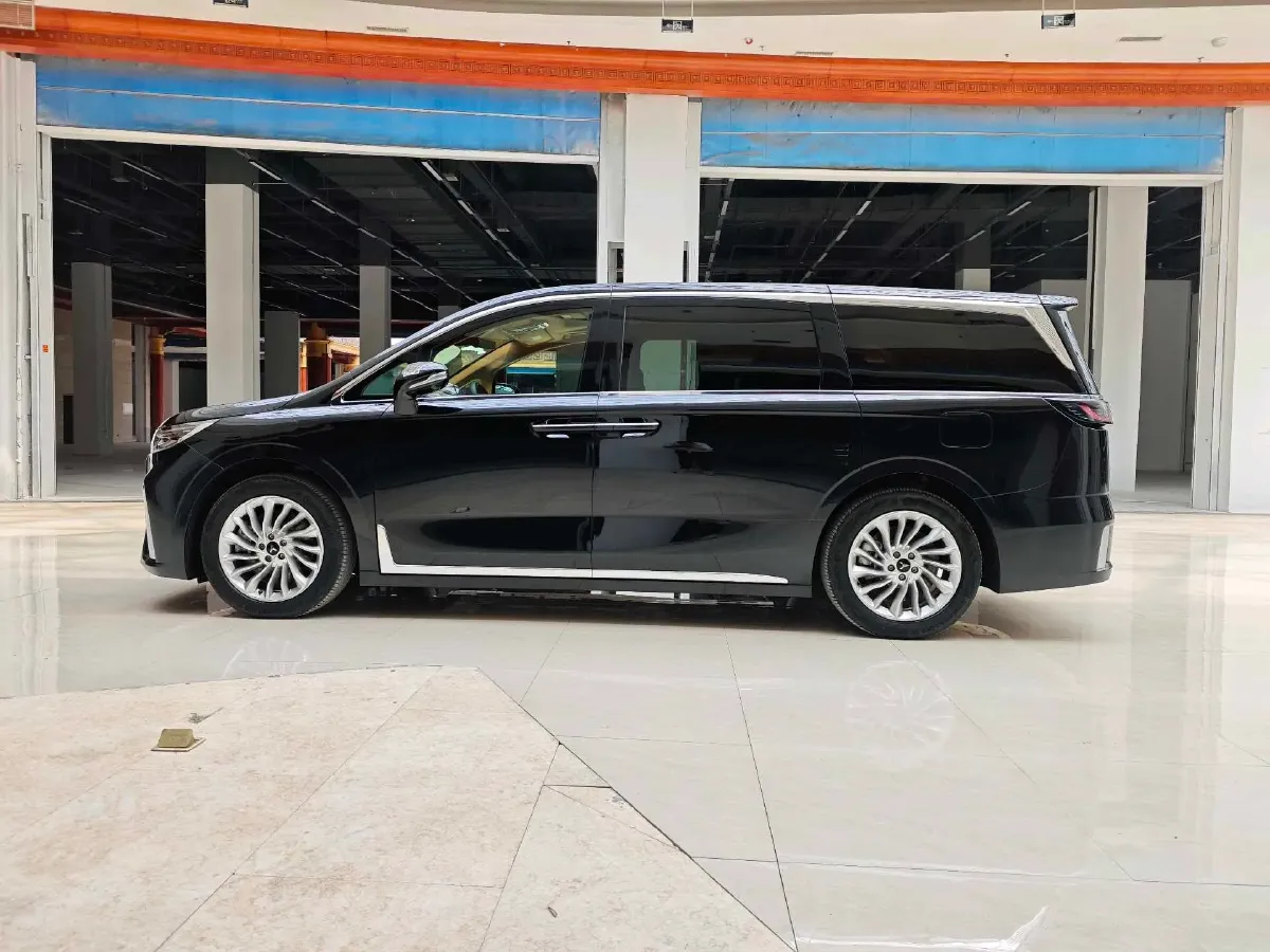 2024 Voyah Dream 1.5T 150HP L4 PHEV 43KWH,autocango,china used car exporter,china ev exporter,chinese used car exporter,chinese used ev exporter