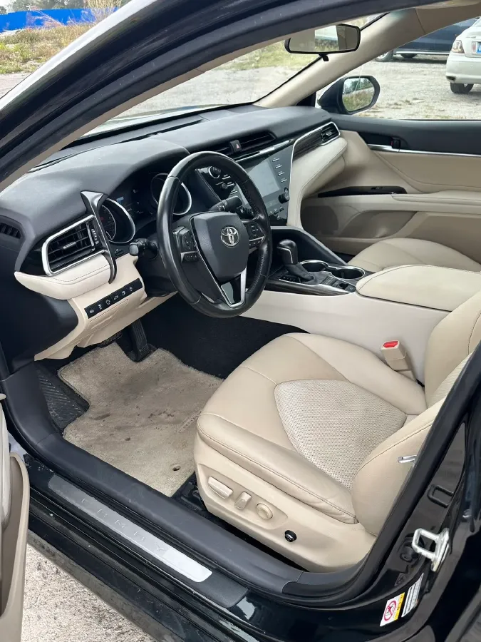 2018 Toyota Camry 2.5L 209HP L4 8AT,autocango,china used car exporter,china ev exporter,chinese used car exporter,chinese used ev exporter