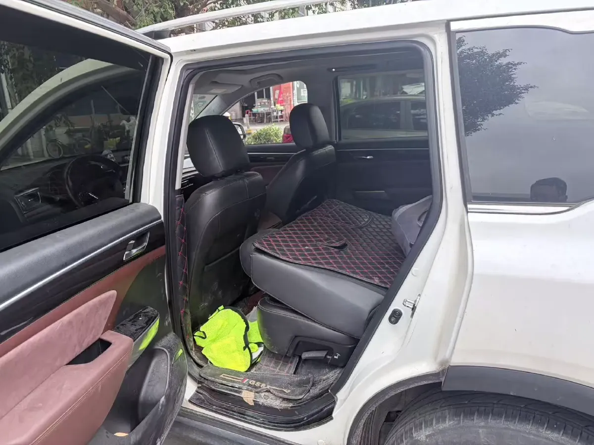 2017 GAC Trumpchi GS8 2.0T 201HP L4 6AT,autocango,china used car exporter,china ev exporter,chinese used car exporter,chinese used ev exporter