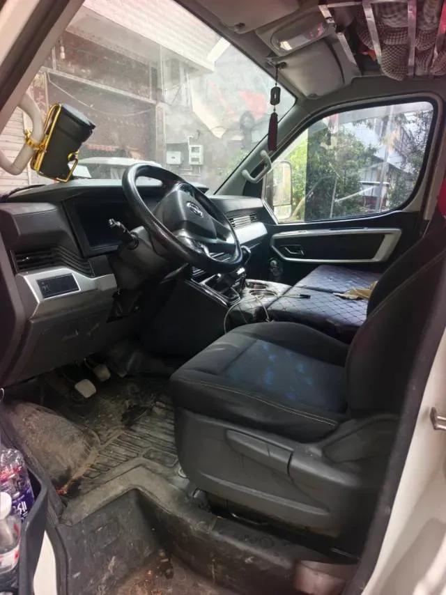 2023 Ford Transit 2.0T 220HP L4 5MT,autocango,china used car exporter,china ev exporter,chinese used car exporter,chinese used ev exporter