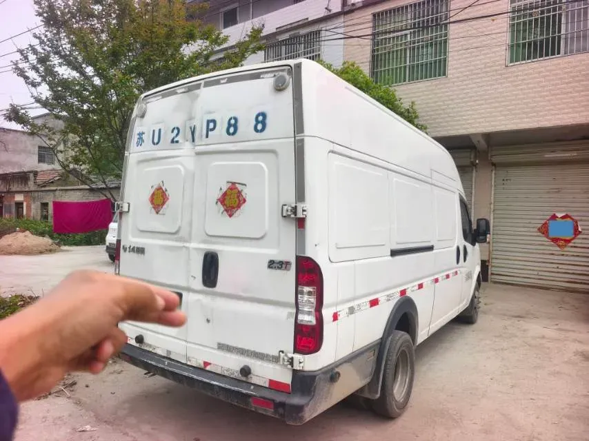 2023 Ford Transit 2.0T 220HP L4 5MT,autocango,china used car exporter,china ev exporter,chinese used car exporter,chinese used ev exporter