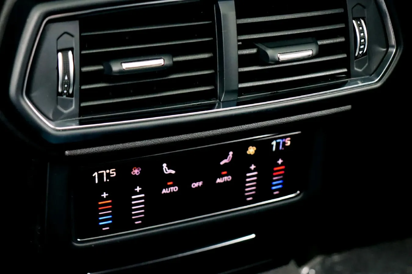 2021 Lamborghini Urus 4.0T 641HP V8 8AT,autocango,china used car exporter,china ev exporter,chinese used car exporter,chinese used ev exporter