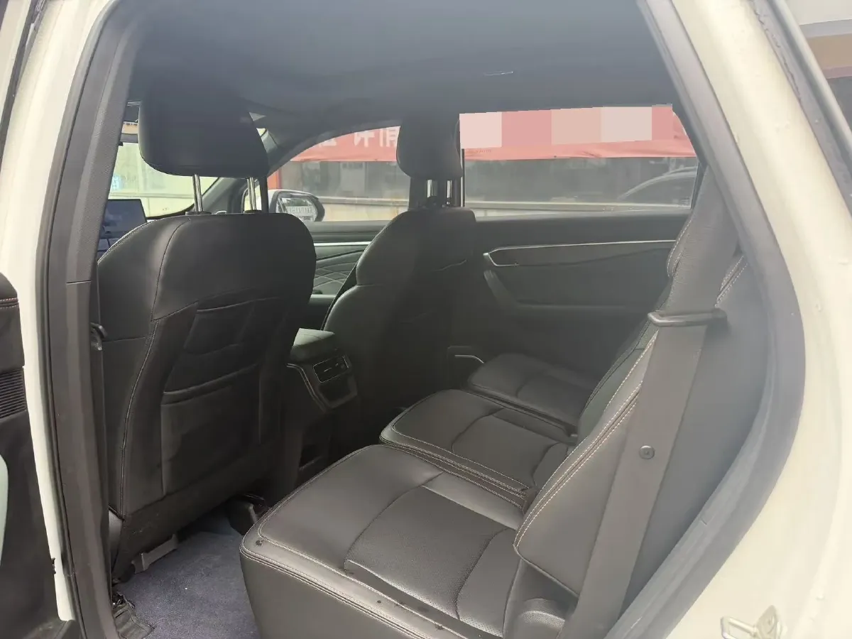 2024 Geely Okavango L 2.0T 218HP L4 7DCT,autocango,china used car exporter,china ev exporter,chinese used car exporter,chinese used ev exporter