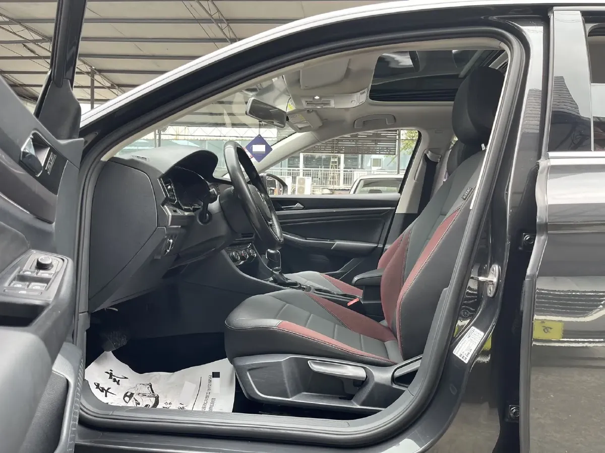 2019 Bestune T77 1.2T 143HP L4 7DCT,autocango,china used car exporter,china ev exporter,chinese used car exporter,chinese used ev exporter